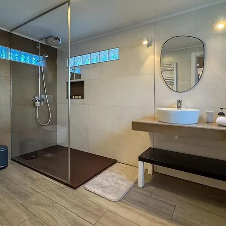 Nova En-suite Luxury, Private Pool, Sea View Вилла *