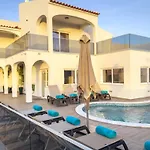 Nova En-suite Luxury, Private Pool, Sea View アルブフェイラ