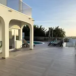 Nova En-suite Luxury, Private Pool, Sea View * Αλμπουφέιρα